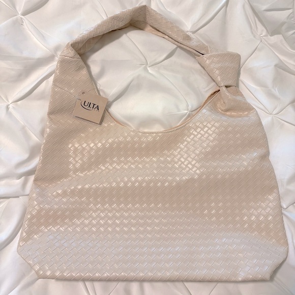 Ulta Cream Coloured Hobo Bag Purse, New with Tags - Picture 1 of 5